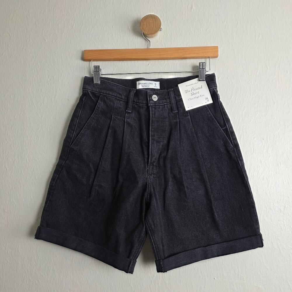 NWT Abercrombie & Fitch The Pleated Ultra High Rise Black Denim Shorts Jorts 26